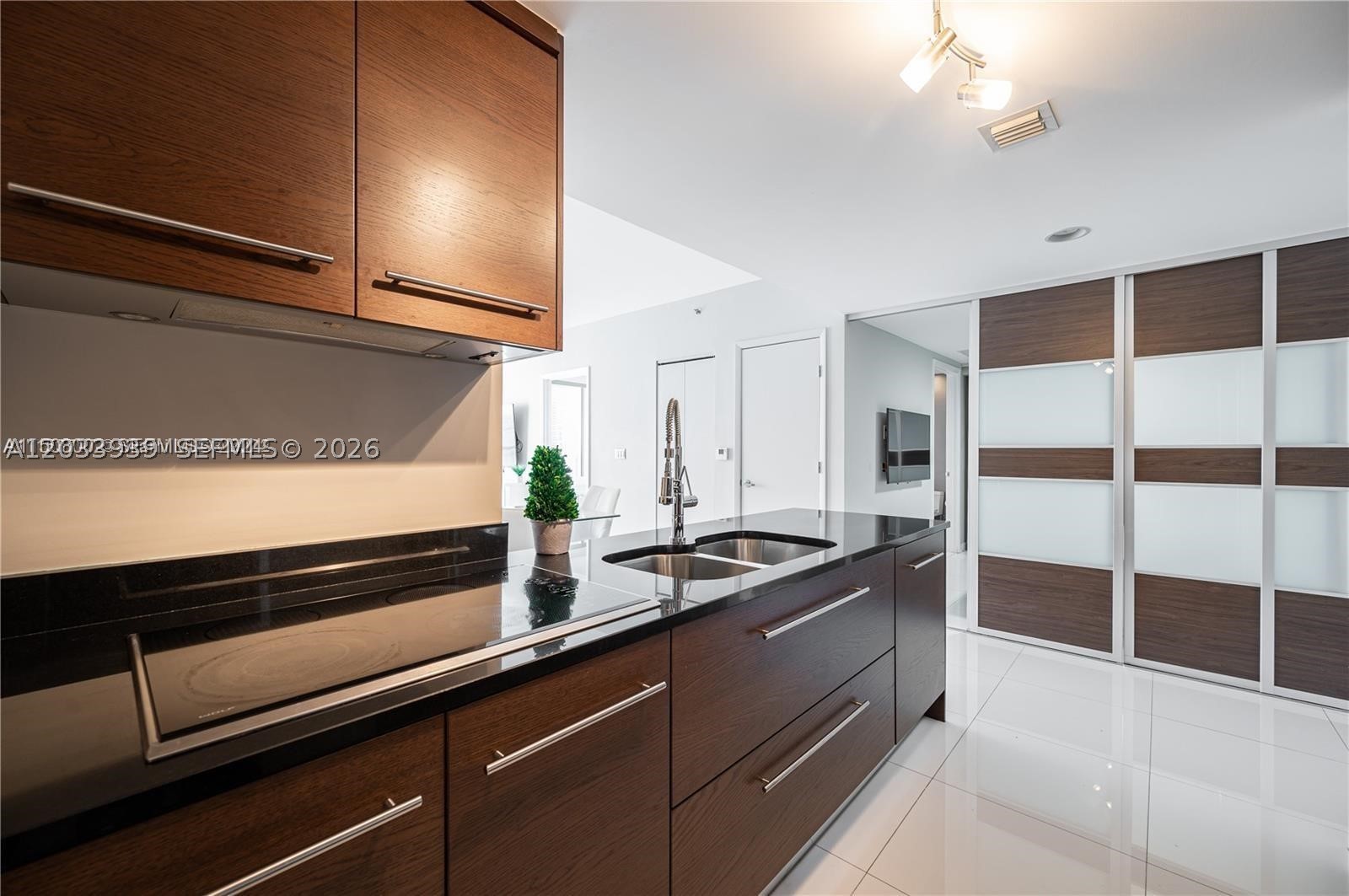 485 Brickell Ave 3109 Property Photo 11