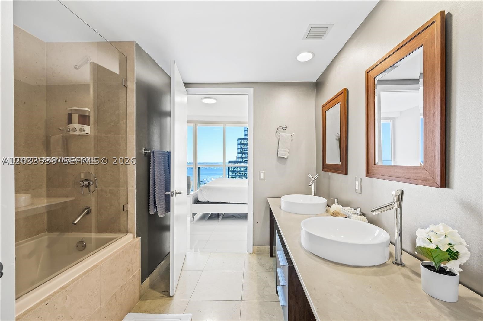 485 Brickell Ave 3109 Property Photo 16