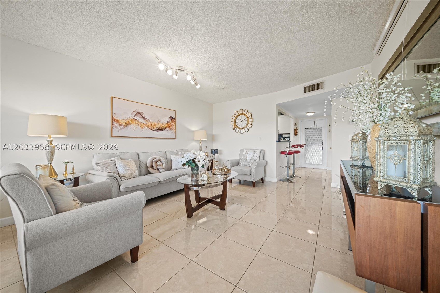 8951 Sunrise Lakes Blvd 301 Property Photo 7