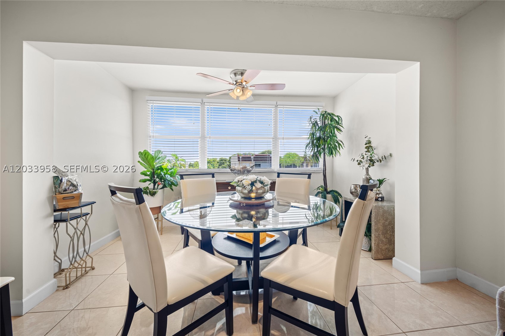 8951 Sunrise Lakes Blvd 301 Property Photo 10