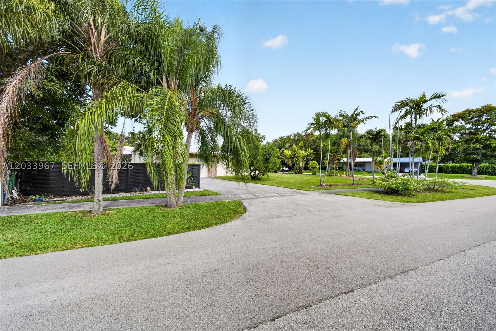 8250 Sw 118th Ter Property Photo 4