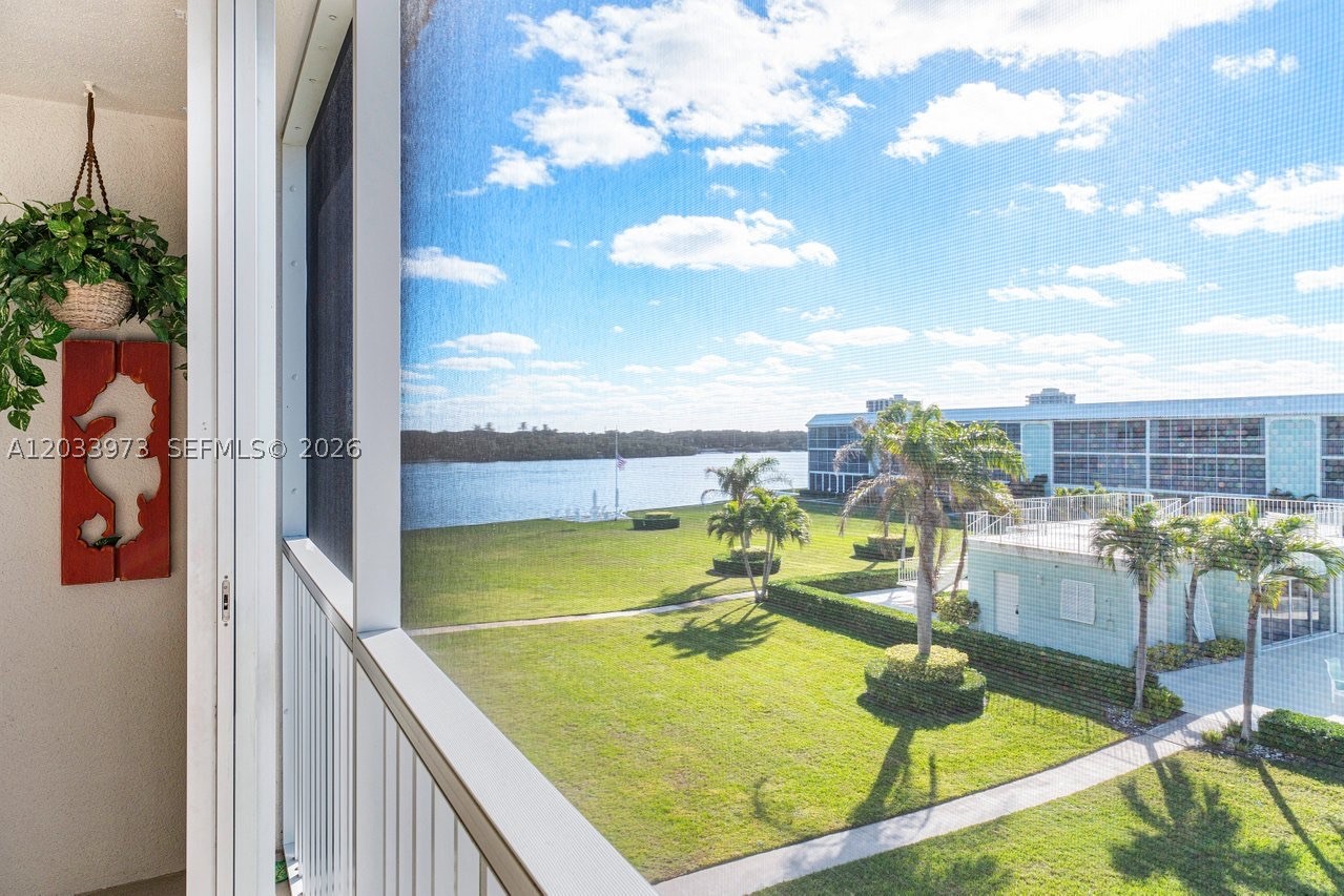 100 Waterway Rd A306 Property Photo 21