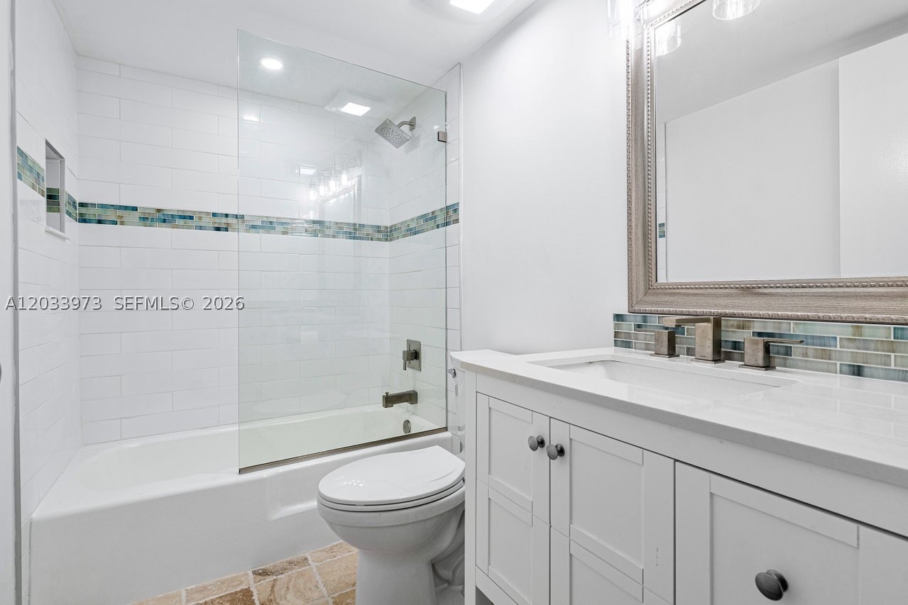 100 Waterway Rd A306 Property Photo 25