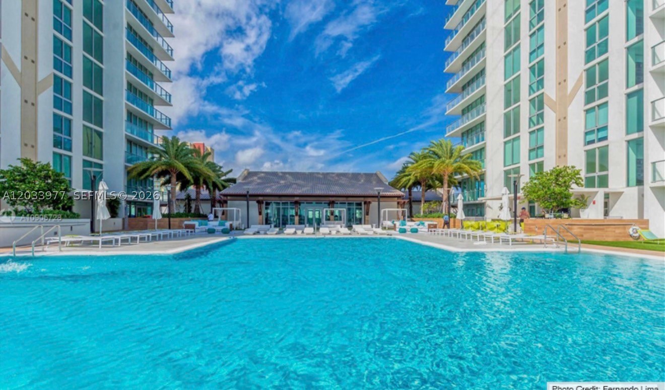 330 Sunny Isles Blvd 5-2002 Property Photo 3