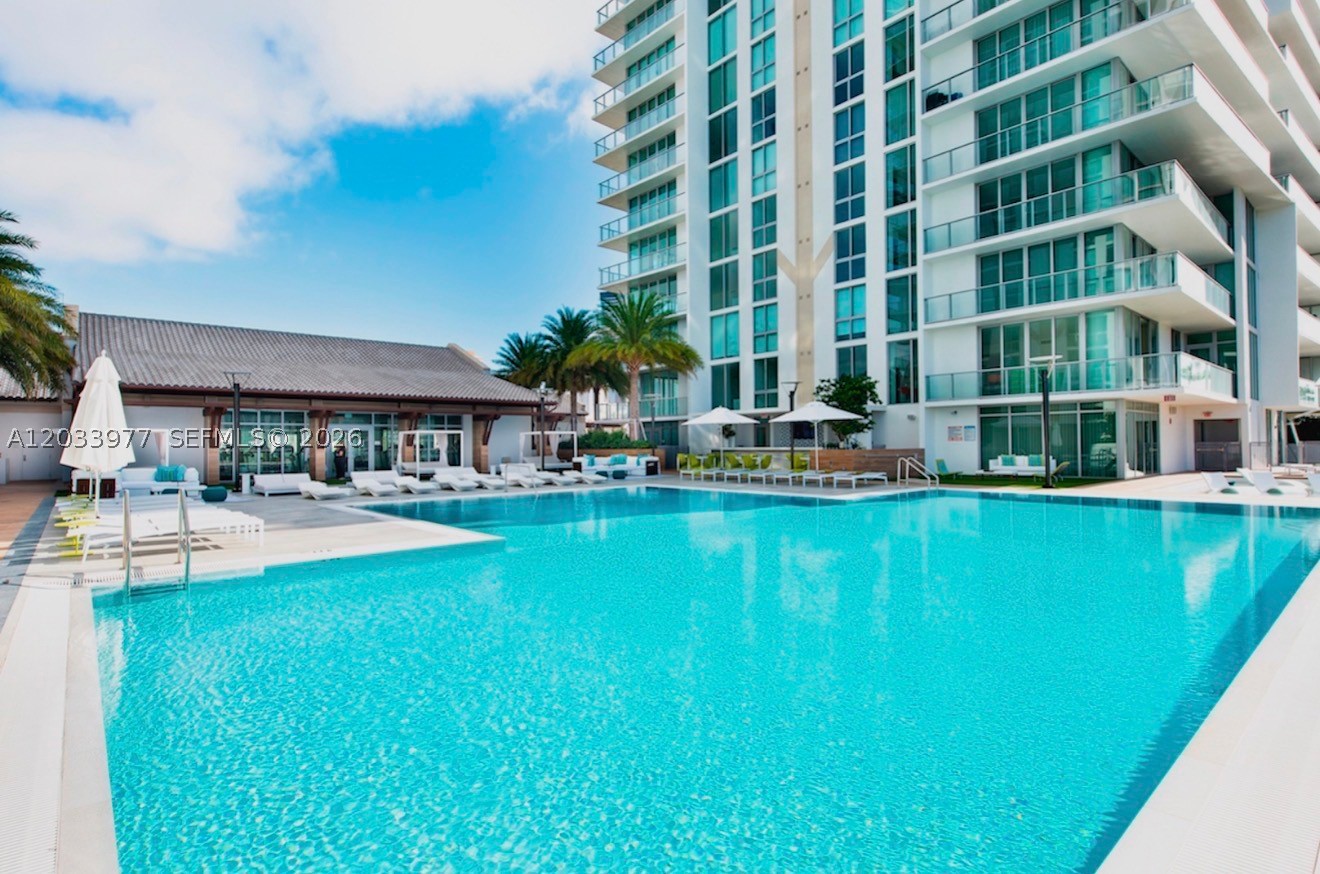 330 Sunny Isles Blvd 5-2002 Property Photo 4