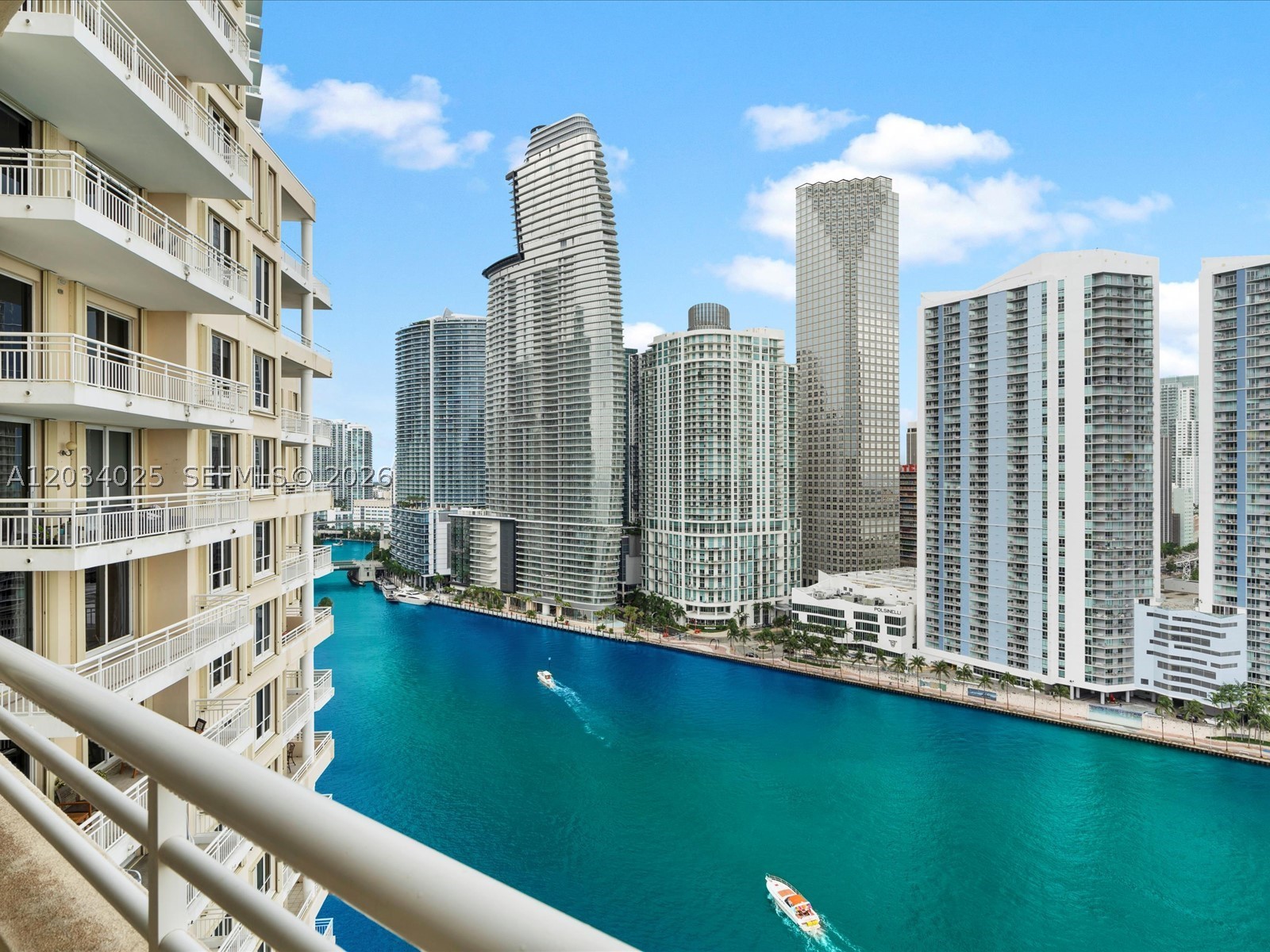 888 Brickell Key Dr 2510 Property Photo 2