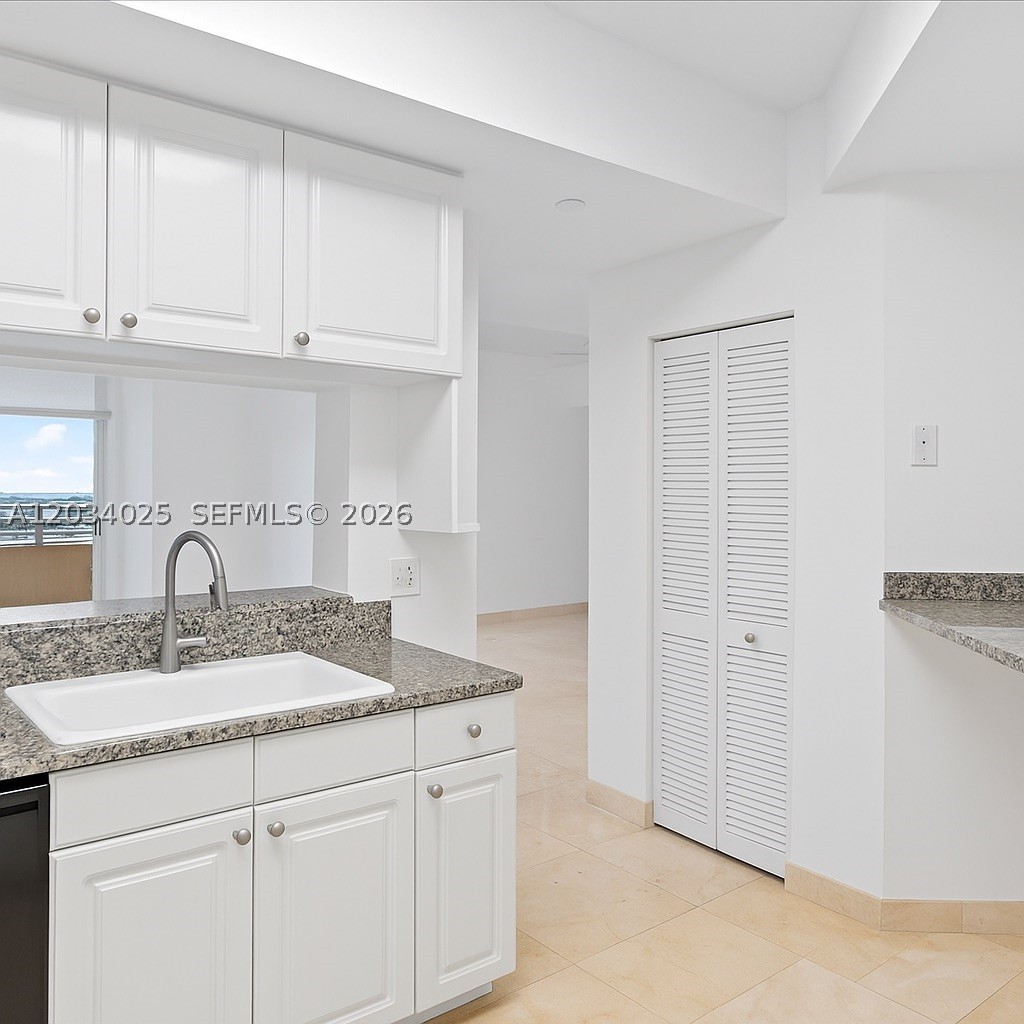 888 Brickell Key Dr 2510 Property Photo 21