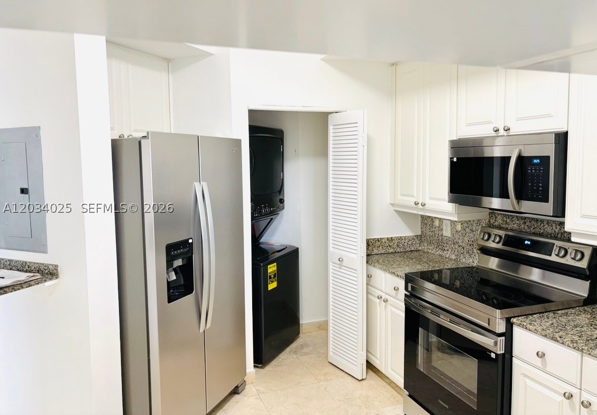 888 Brickell Key Dr 2510 Property Photo 22