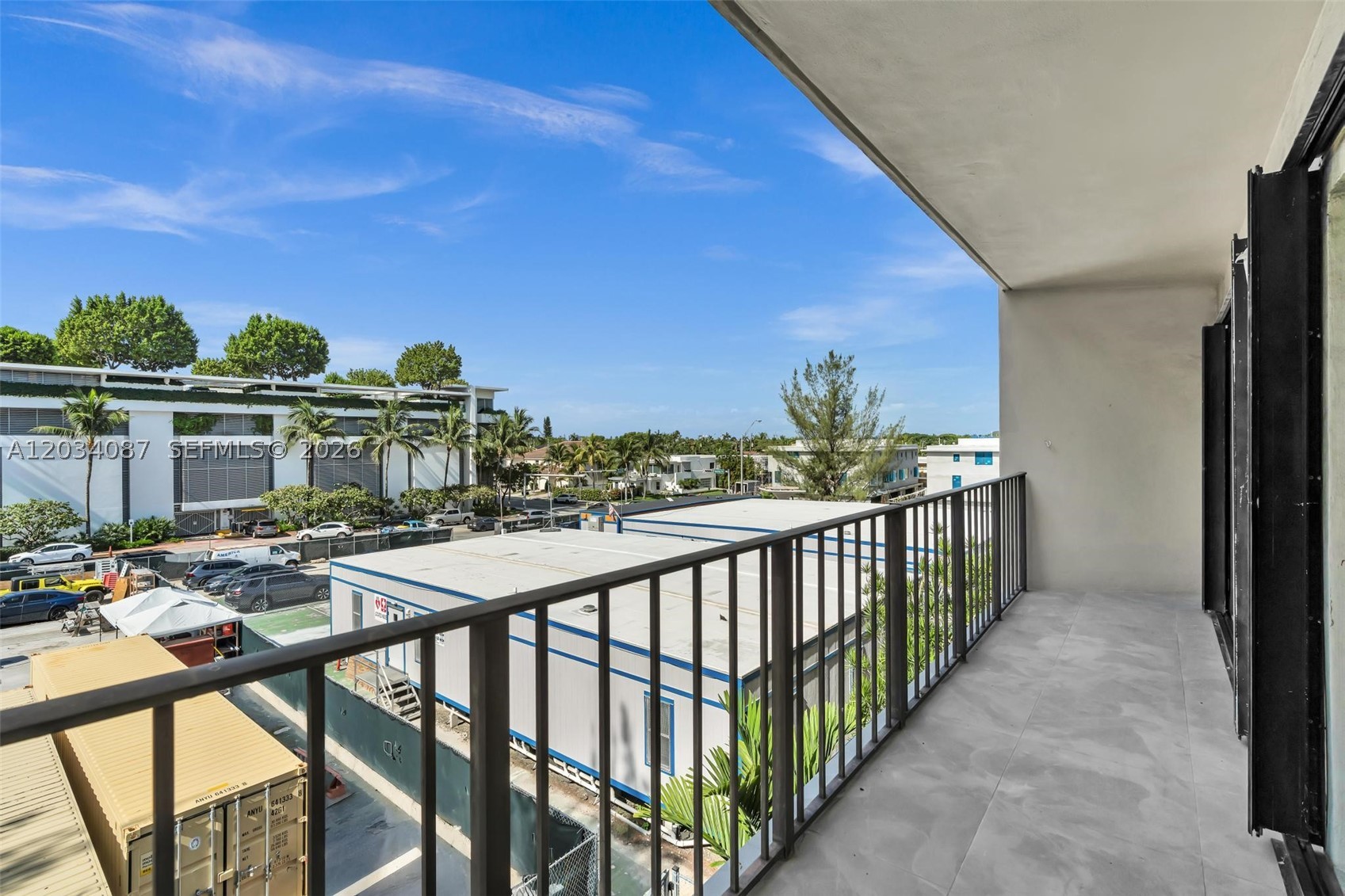 9124 Collins Ave 304 Property Photo 6