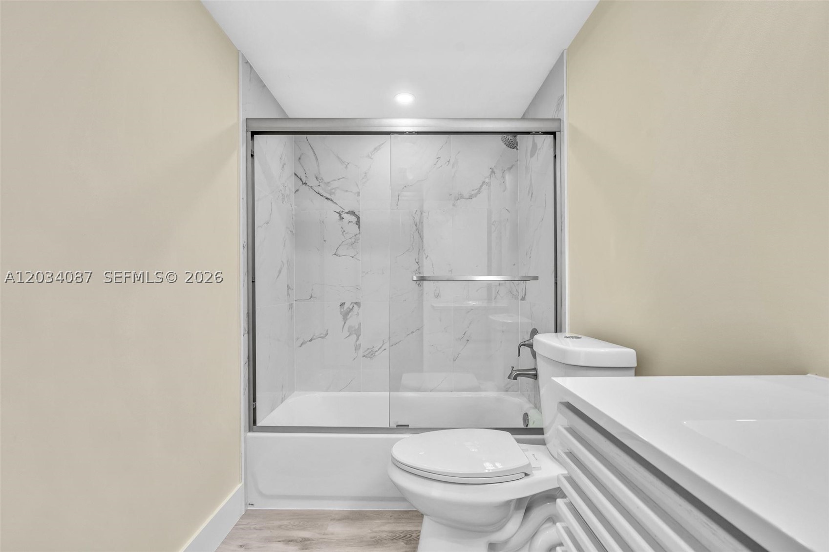 9124 Collins Ave 304 Property Photo 22