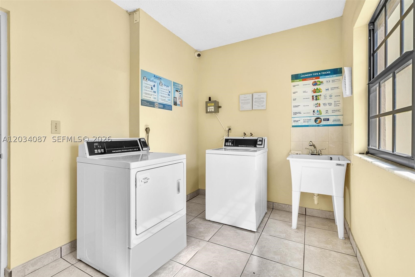 9124 Collins Ave 304 Property Photo 25