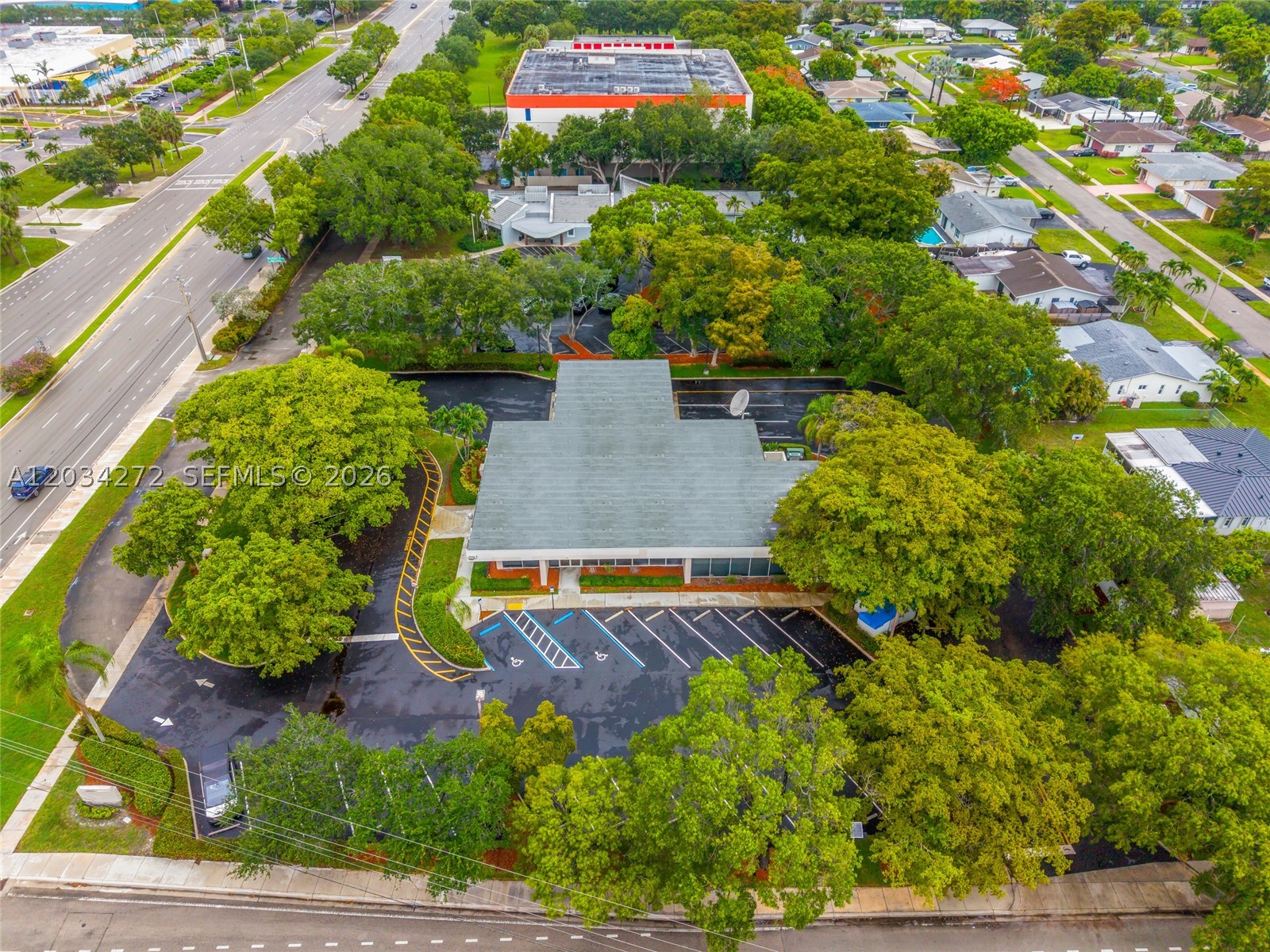 8200 N University Dr Property Photo 7