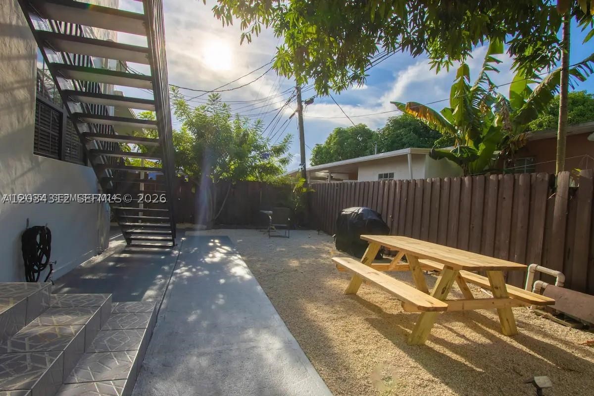5911 Sw 5th Ter B Property Photo 13