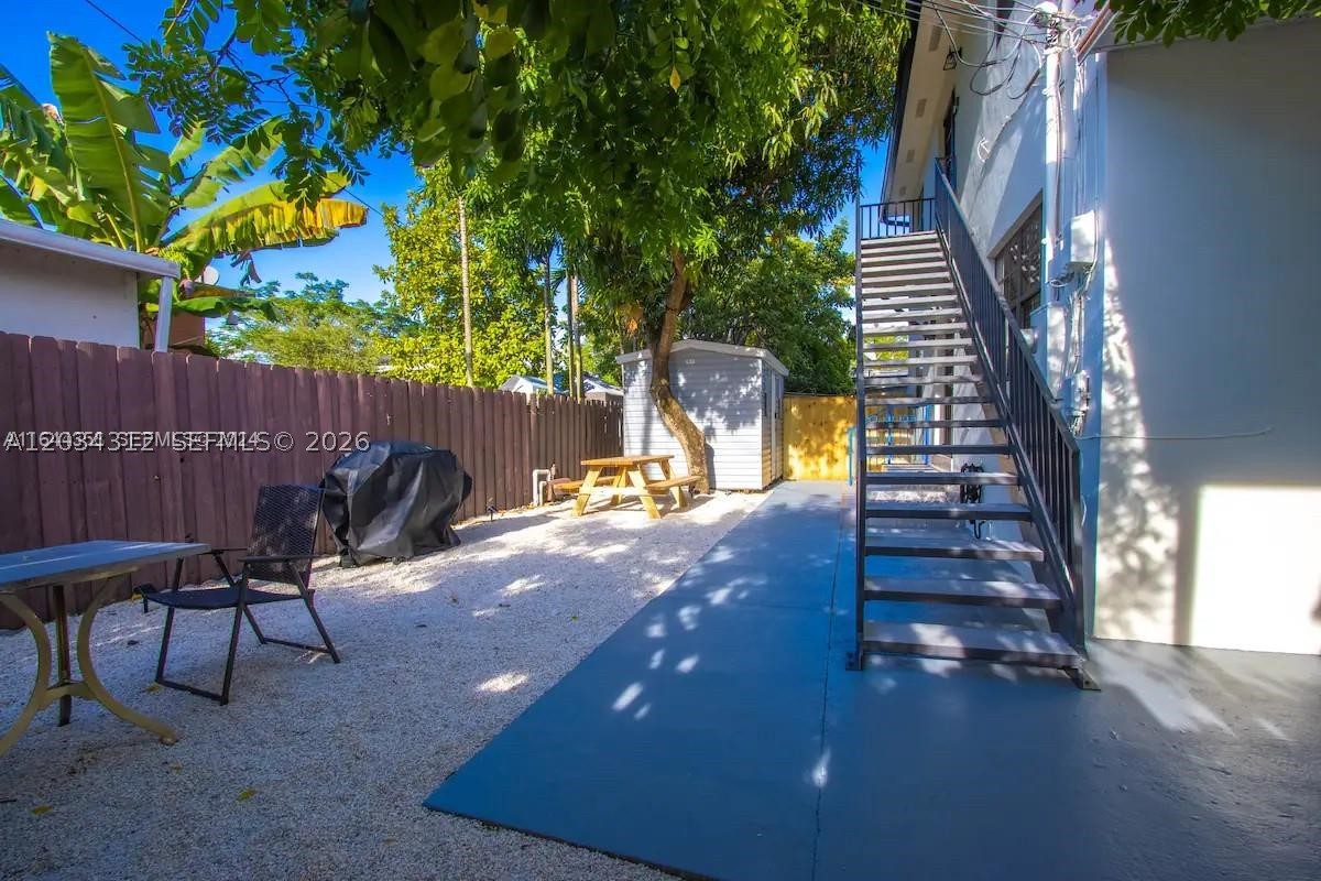 5911 Sw 5th Ter B Property Photo 18