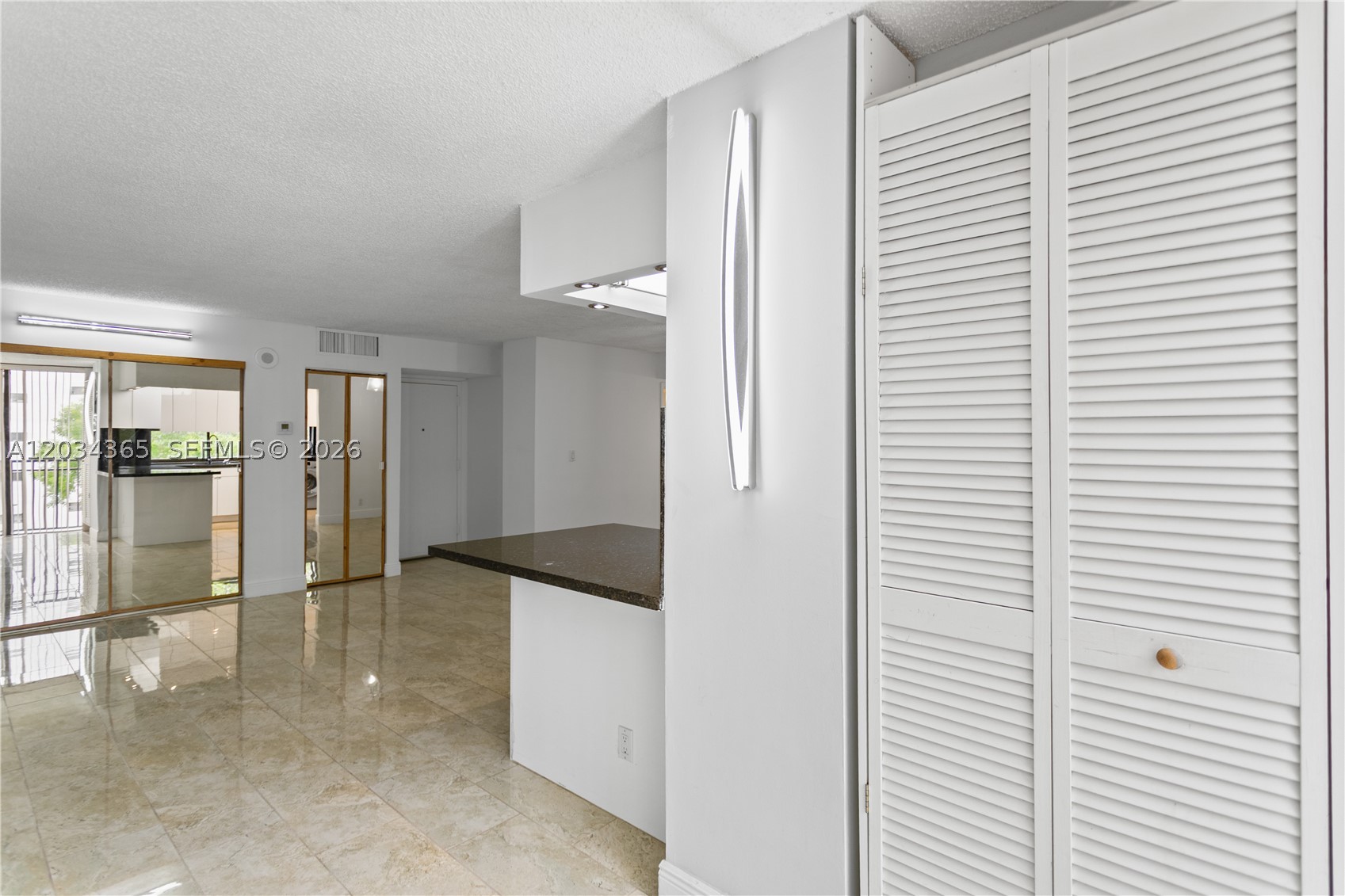 17021 N Bay Rd 429 Property Photo 12