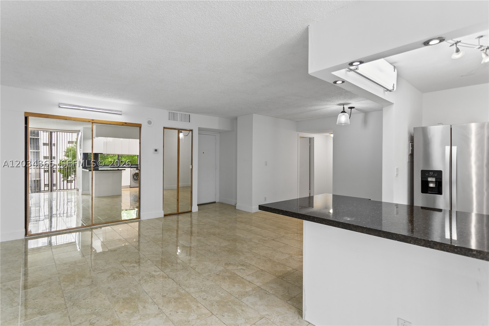 17021 N Bay Rd 429 Property Photo 13
