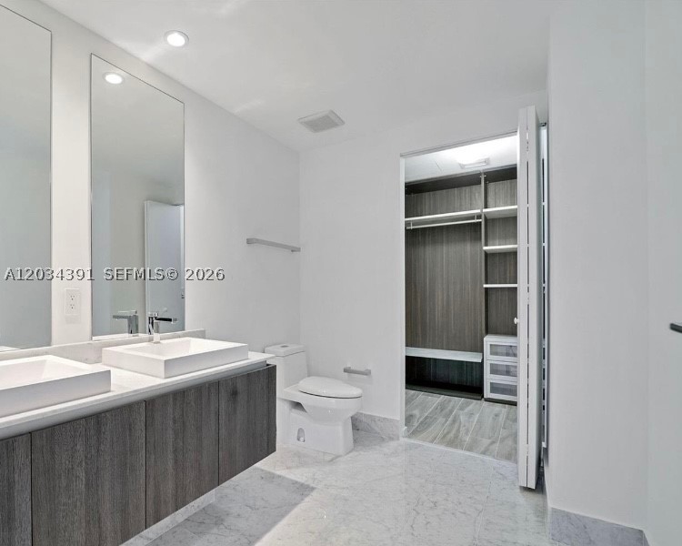 801 S Miami Ave 1807 Property Photo 4