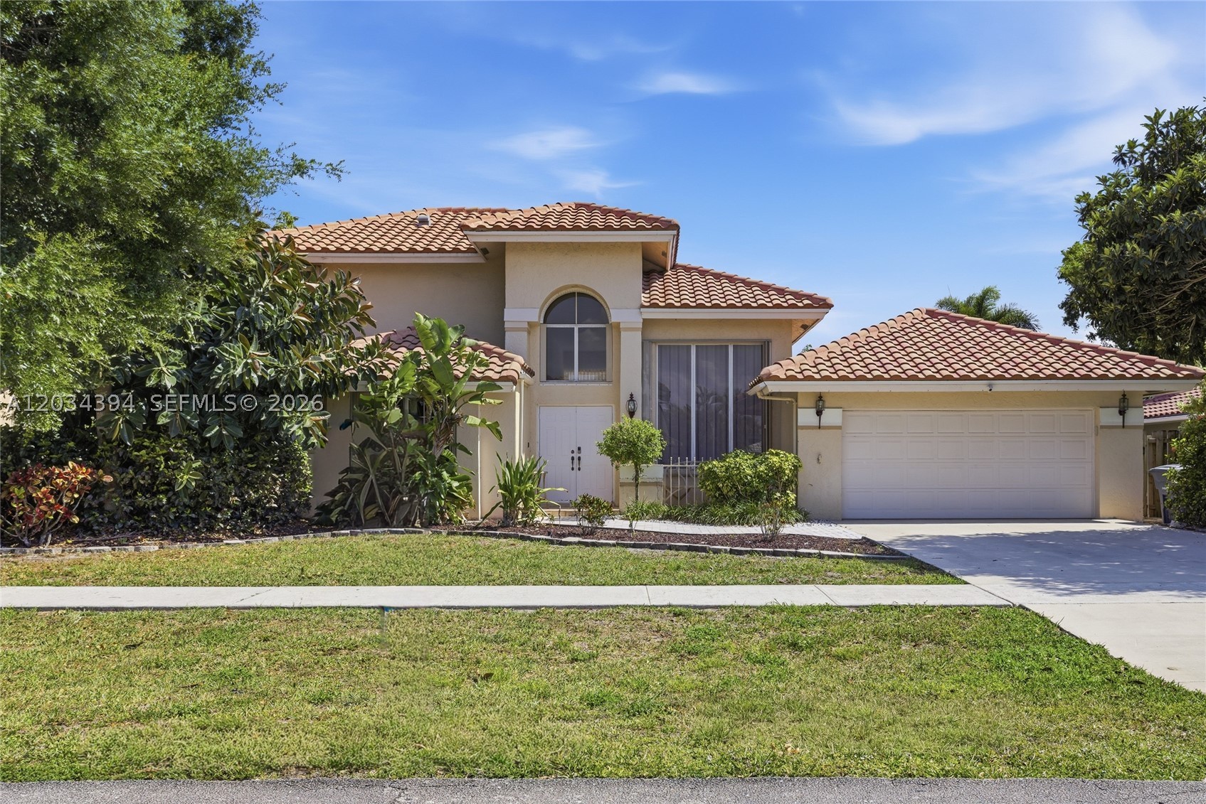 9612 N Carousel Cir N Property Photo 1