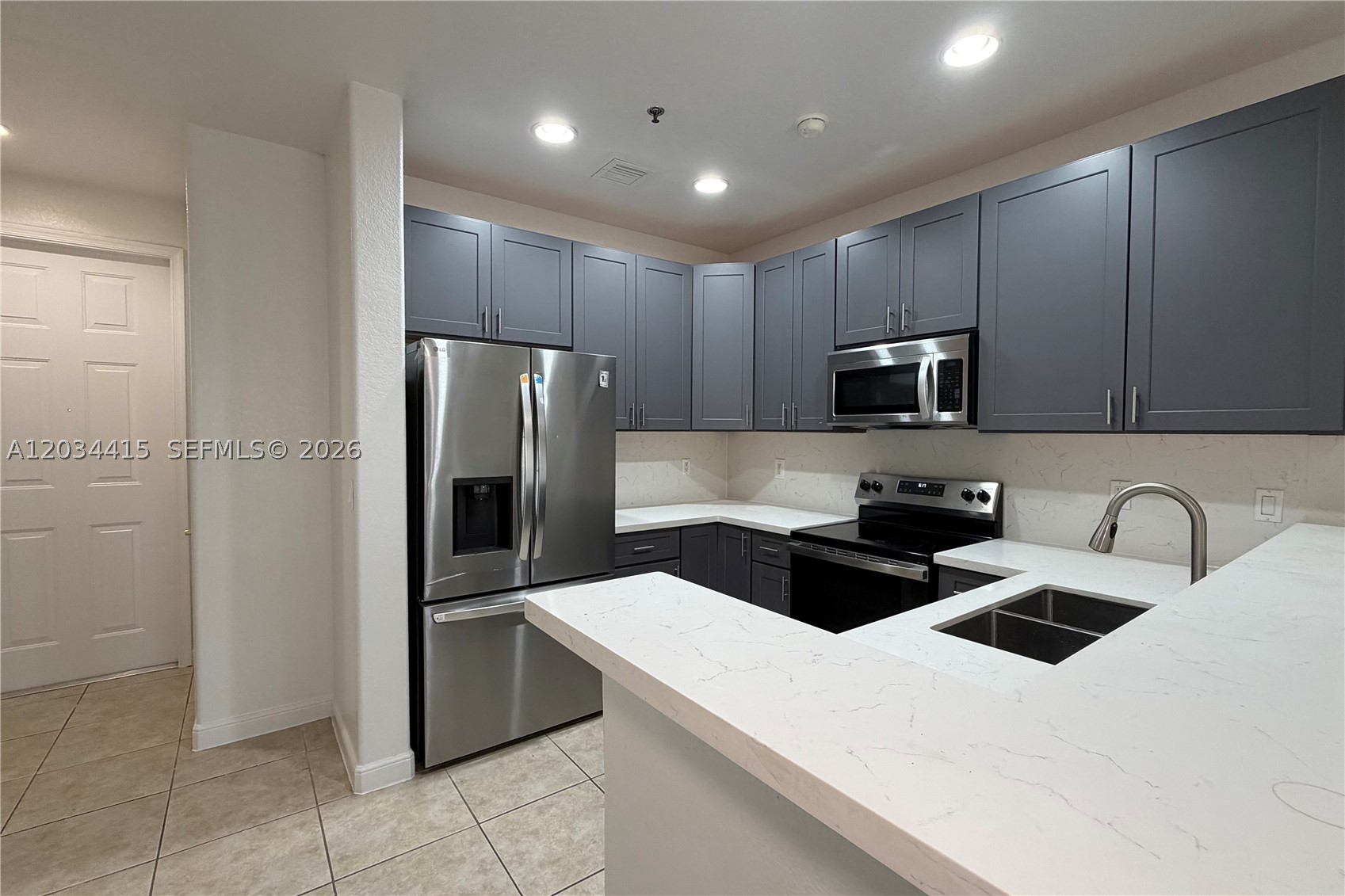4649 Sw 75th Way Property Photo 10