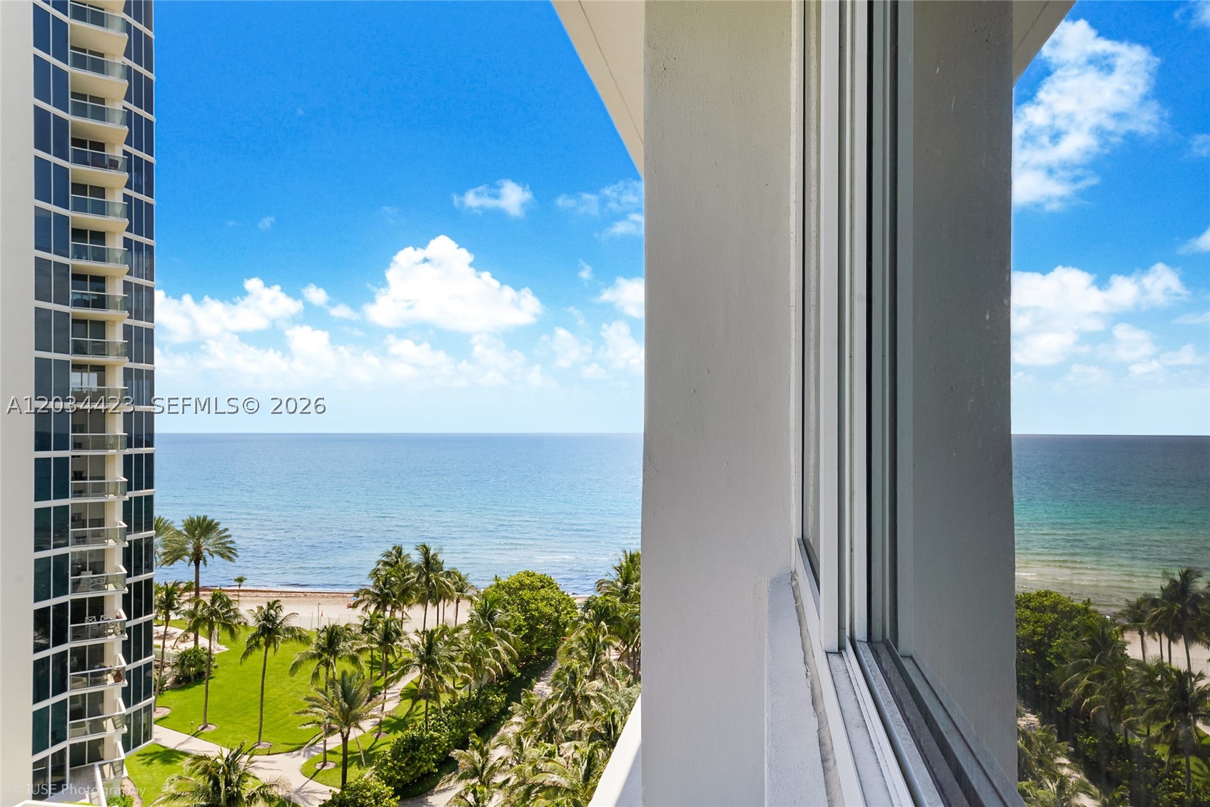 19201 Collins Ave 827 Property Photo 1