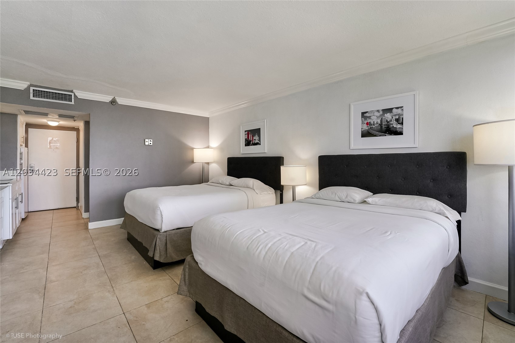 19201 Collins Ave 827 Property Photo 4