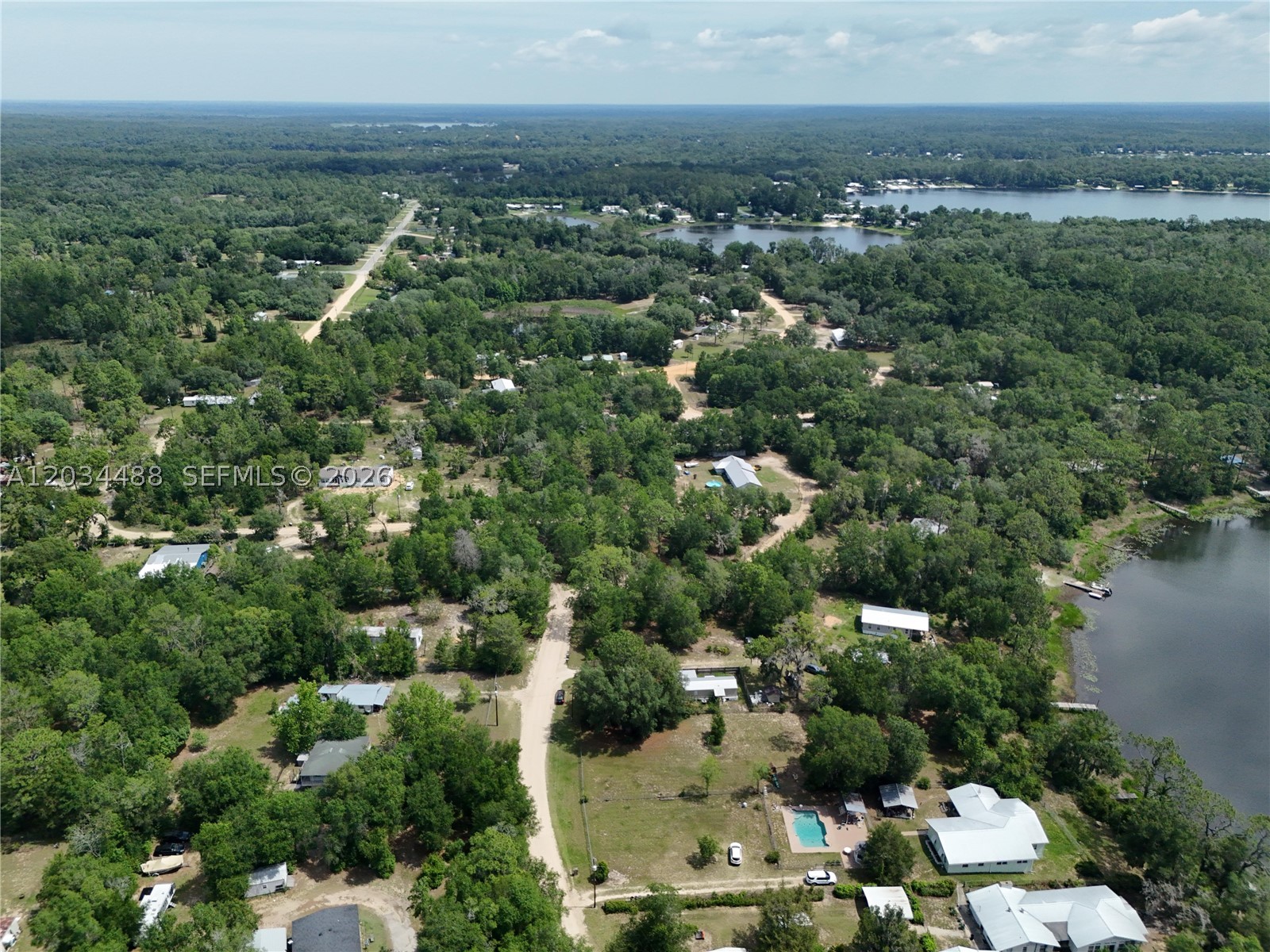 225 Mirror Lake Dr Property Photo 4
