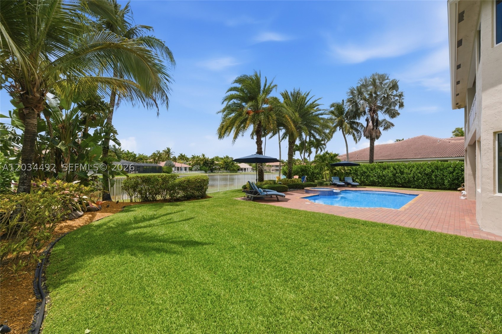 929 Gulfstream Ct Property Photo 4