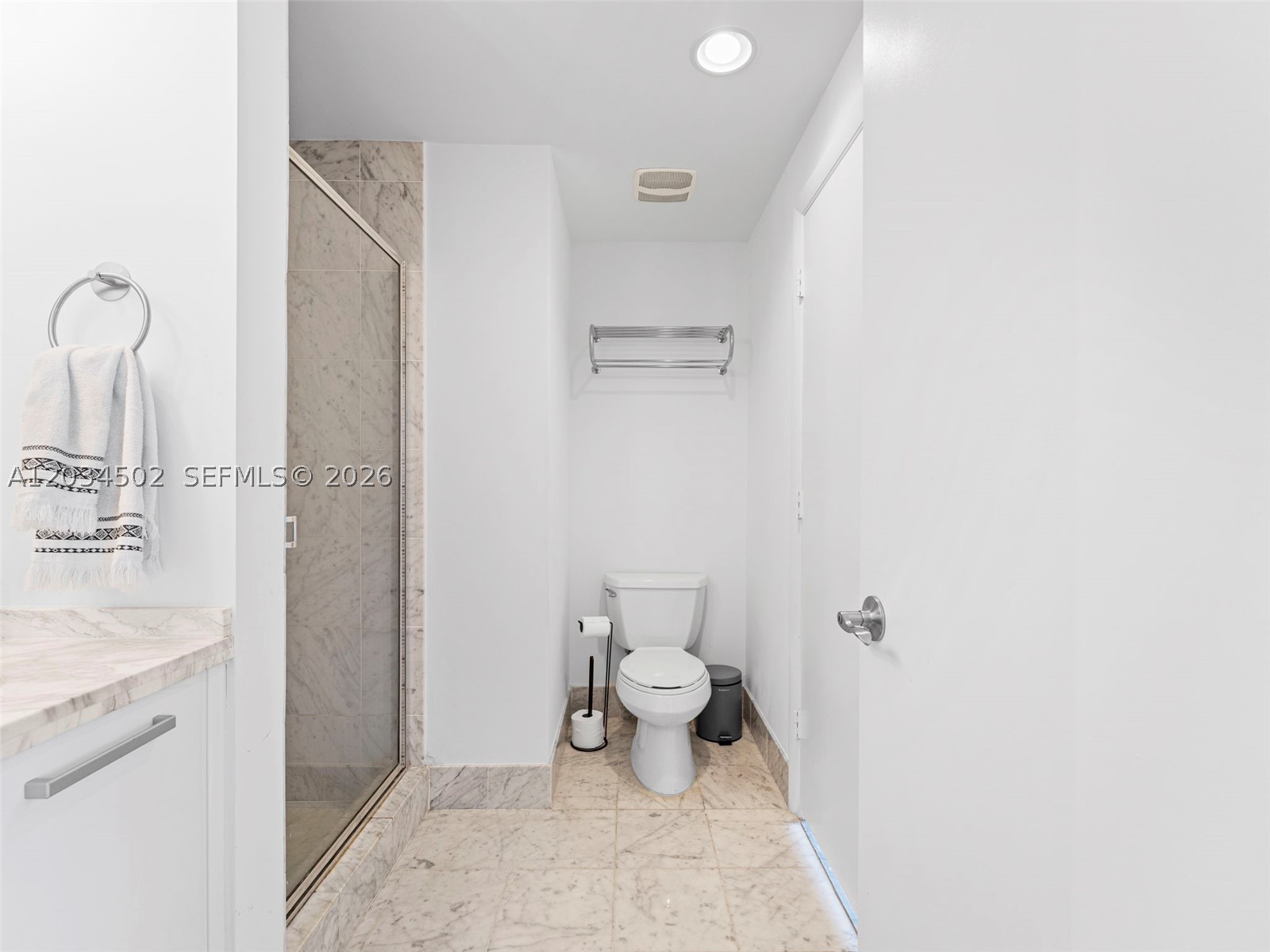 253 Ne 2nd St 1801 Property Photo 10