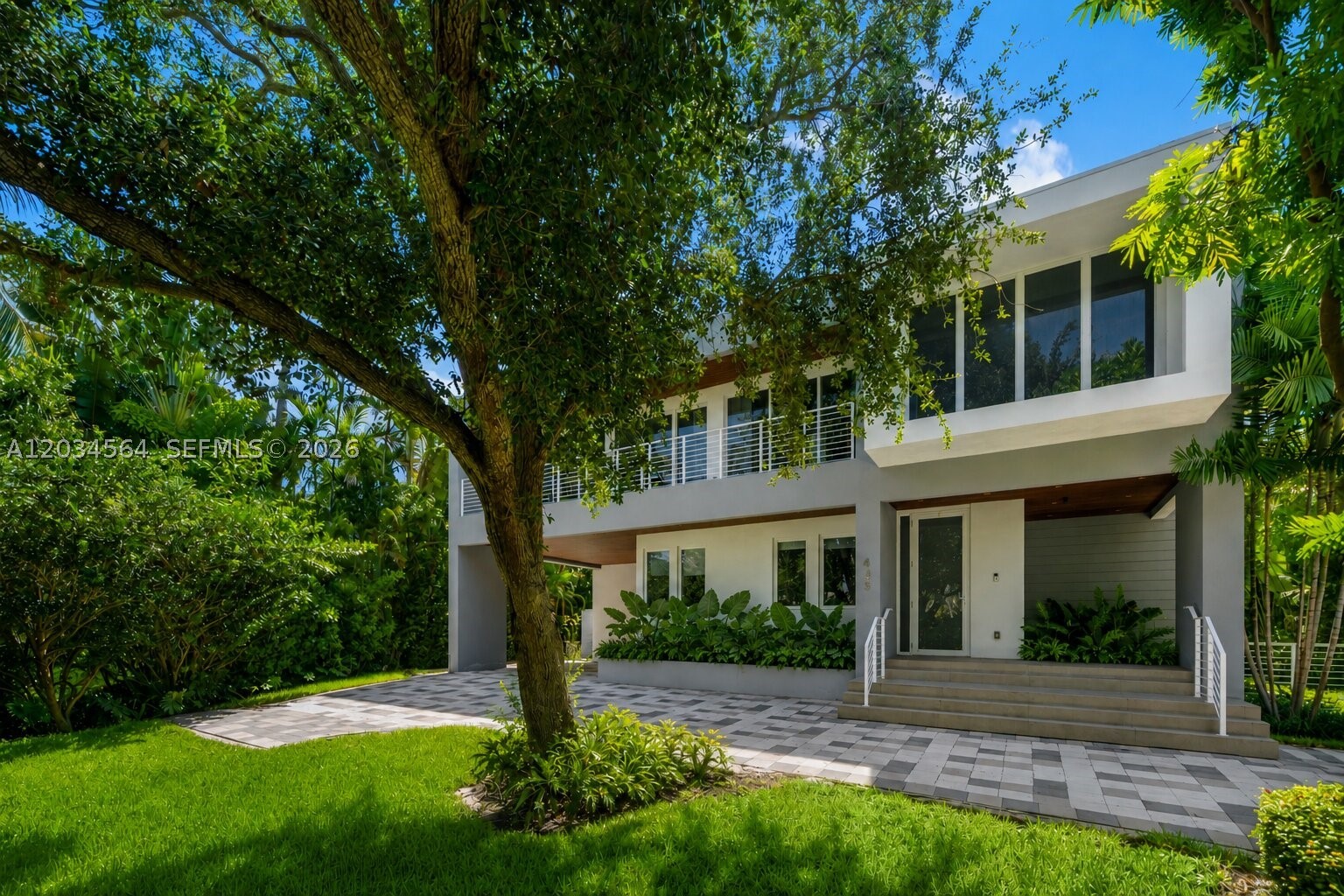 425 Harbor Dr