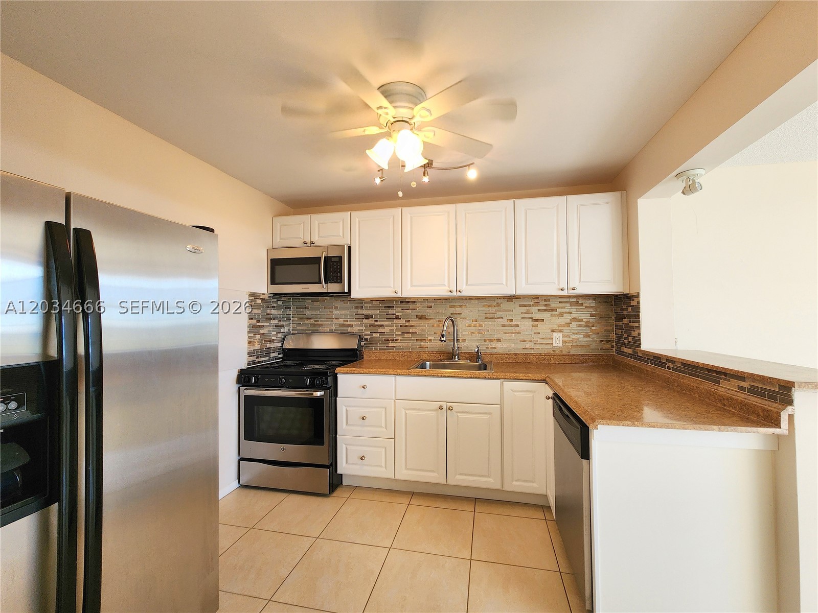 2025 Ne 164th St 503 Property Photo 3