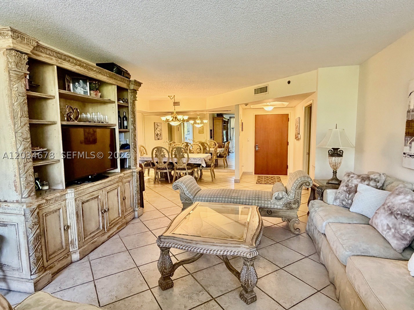 2000 Island Blvd 308 Property Photo 2