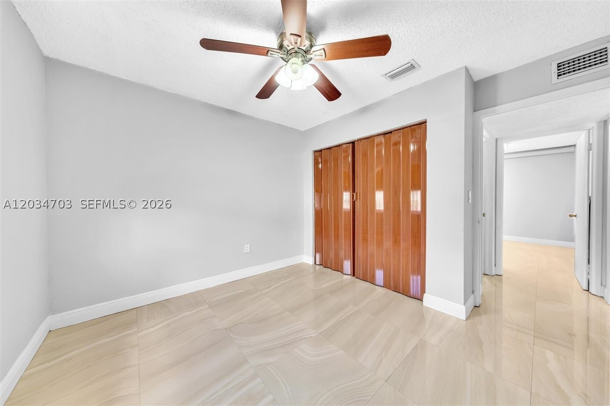 5445 W 27th Lane Property Photo 16