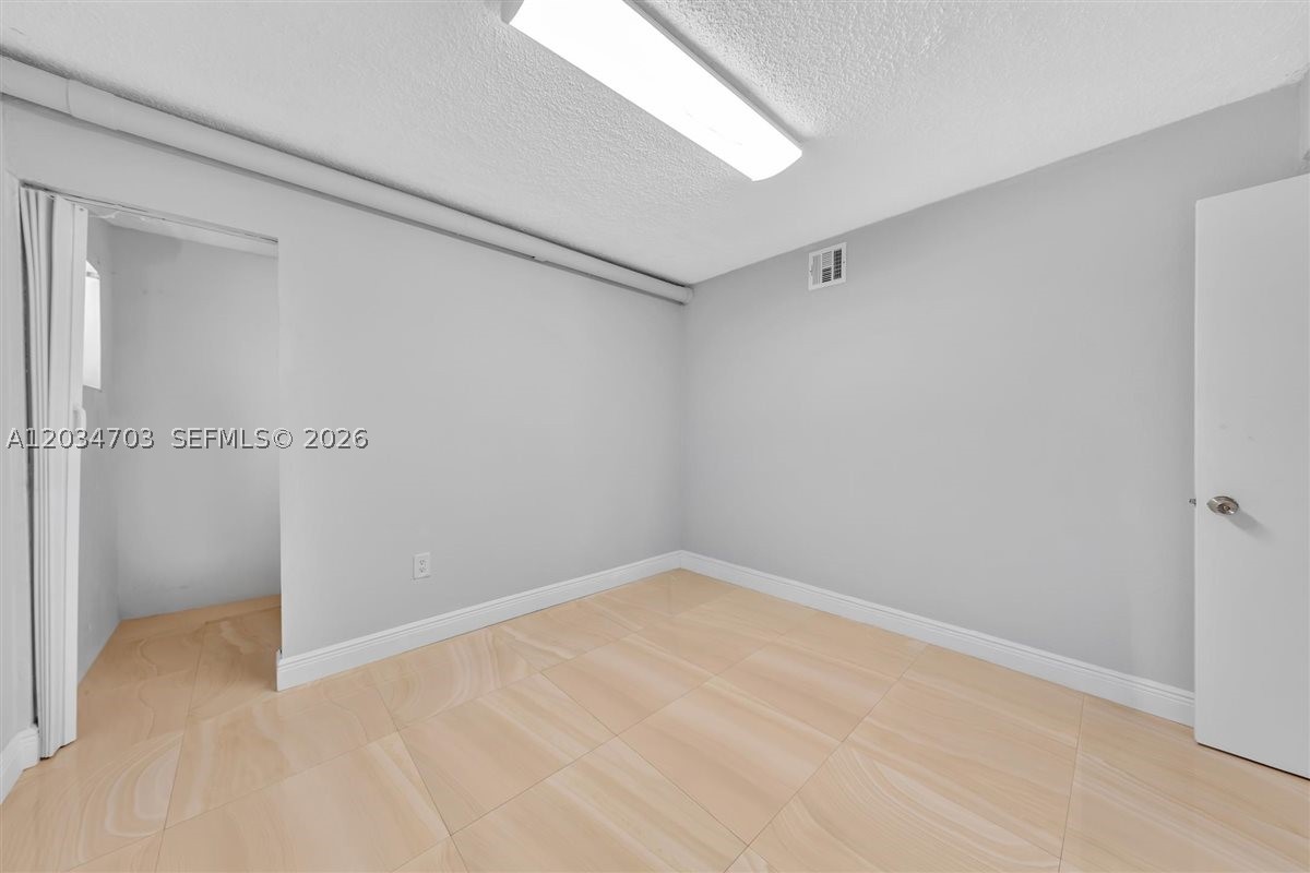 5445 W 27th Lane Property Photo 19