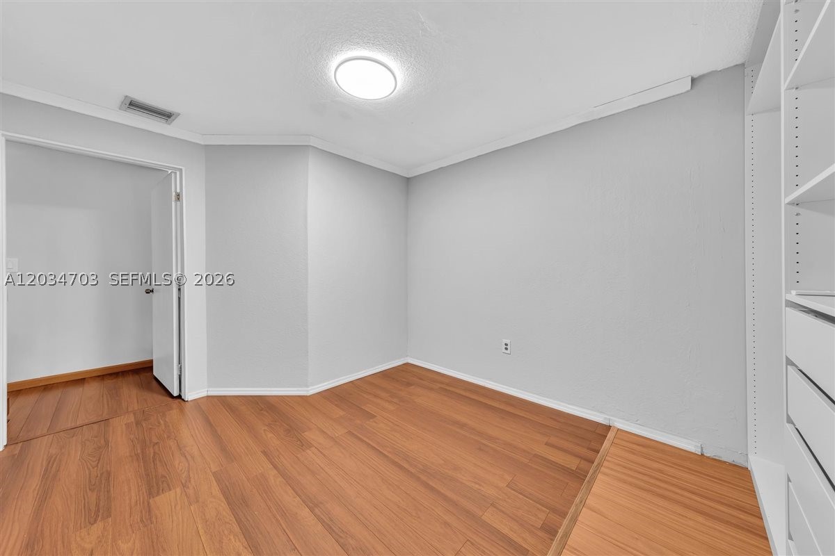5445 W 27th Lane Property Photo 32