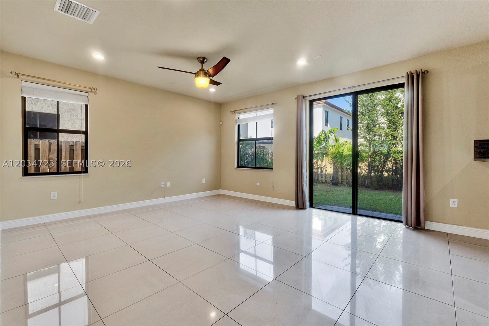 8890 Nw 99th Path Property Photo 17