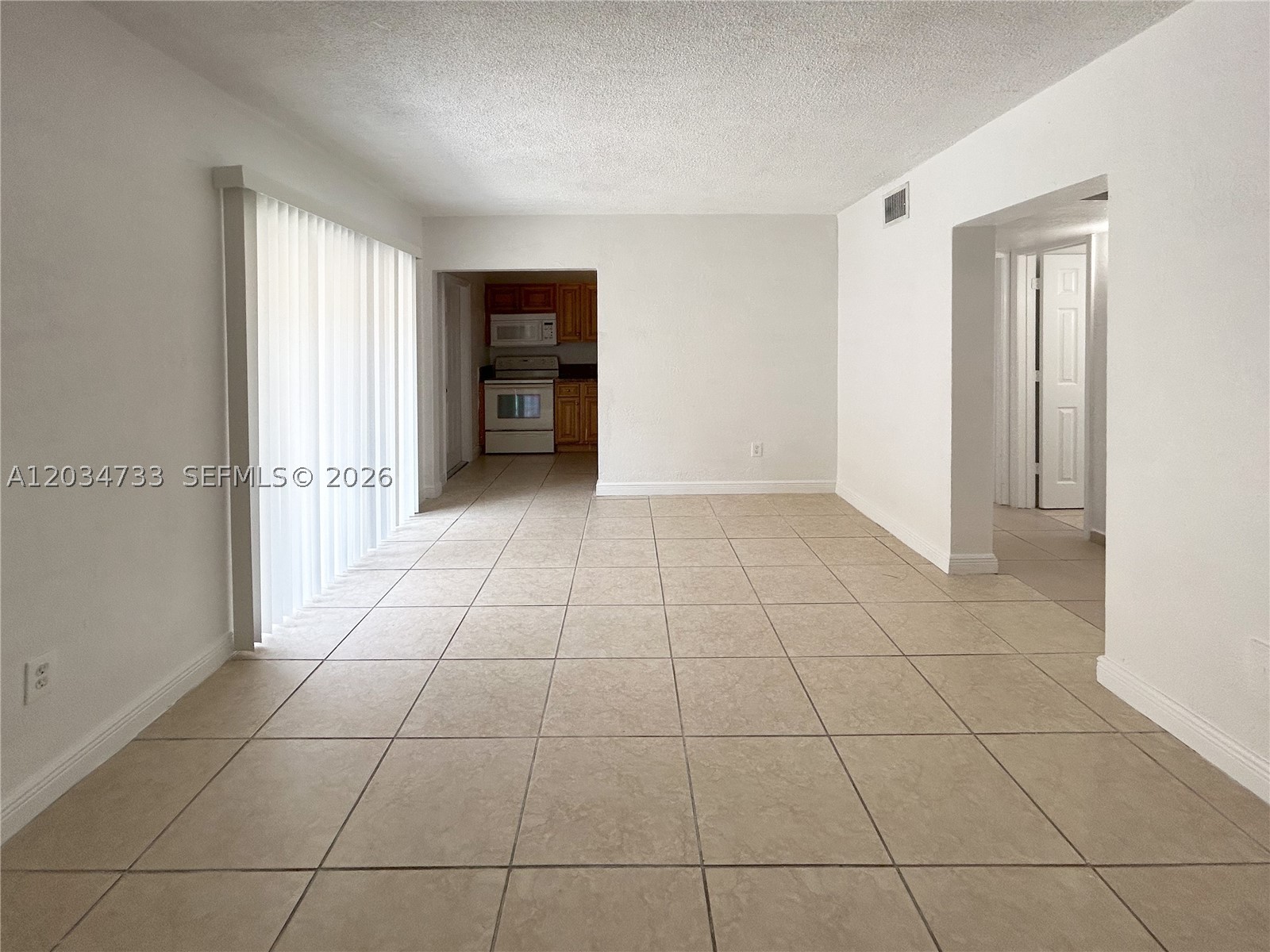 8287 Ne Miami Ct 102 Property Photo 3