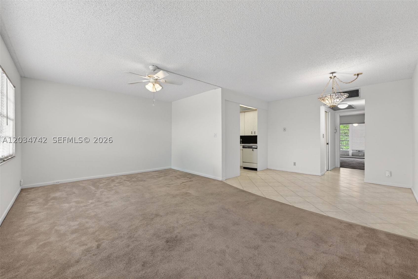 2401 Antigua Cir E3 Property Photo 5