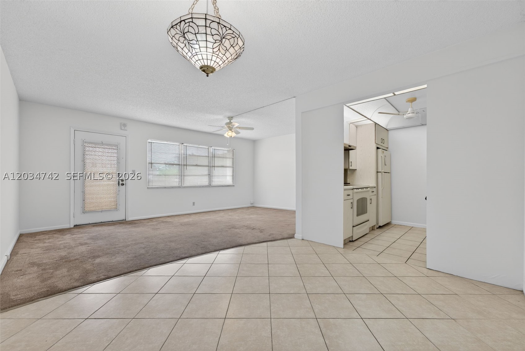 2401 Antigua Cir E3 Property Photo 10