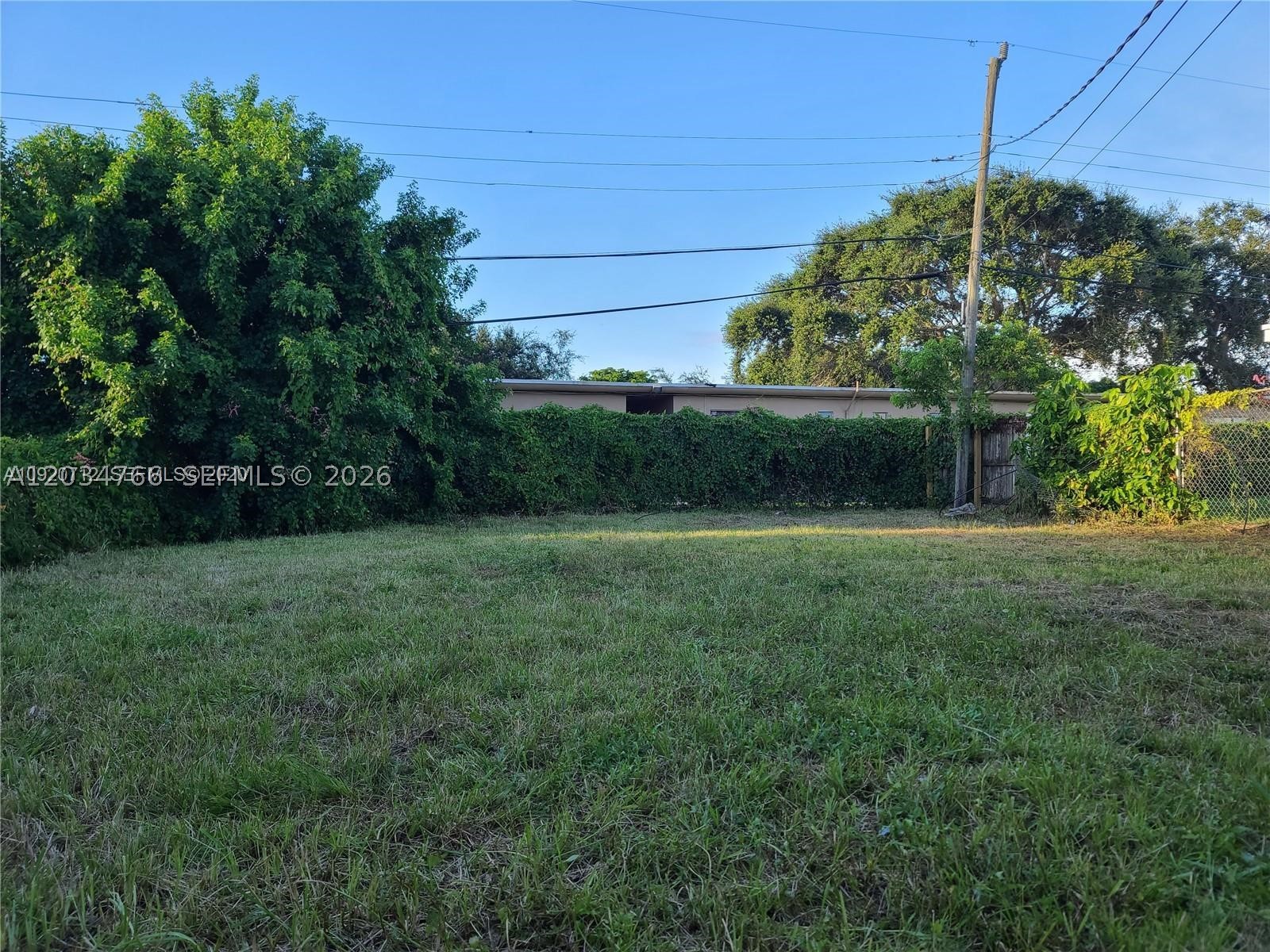 2581 Nw 13th Ct Property Photo 2