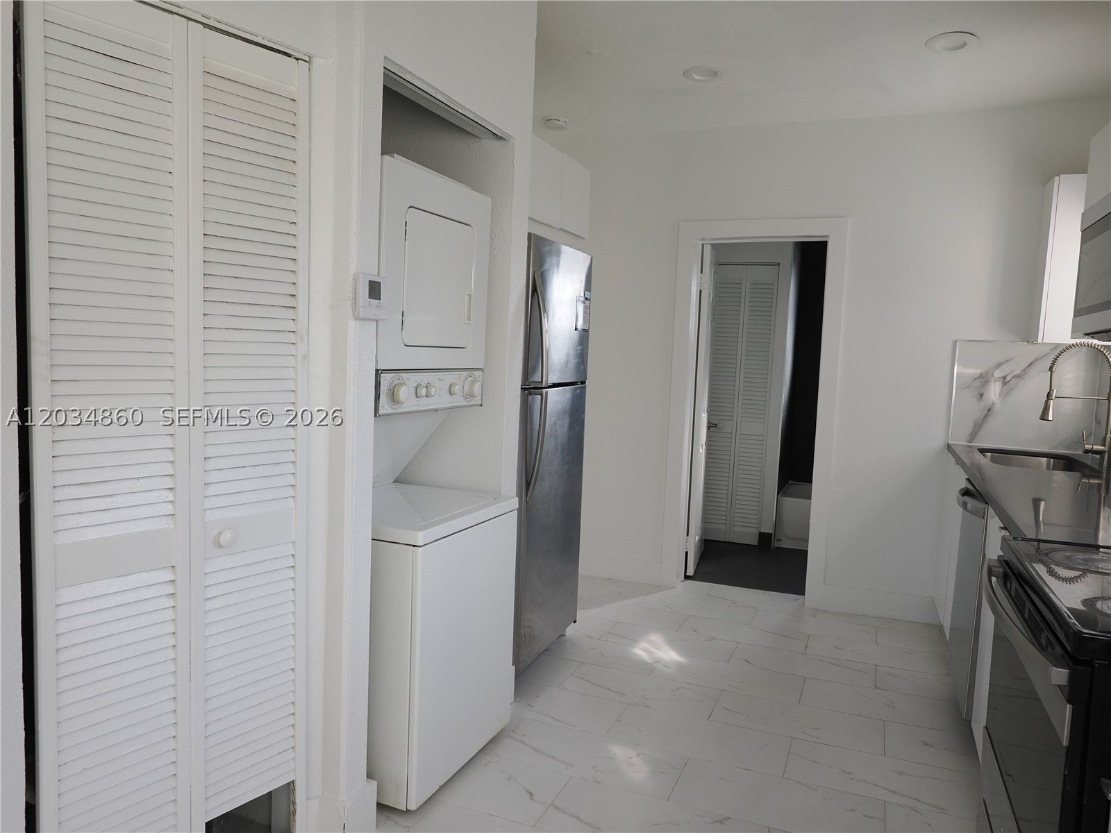 2272 Nw 2nd St 2 Property Photo 13