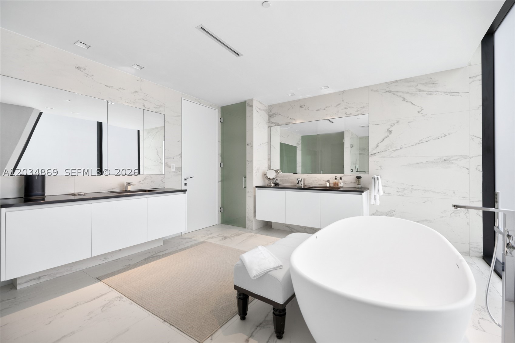 1000 Biscayne Blvd 3701 Property Photo 6