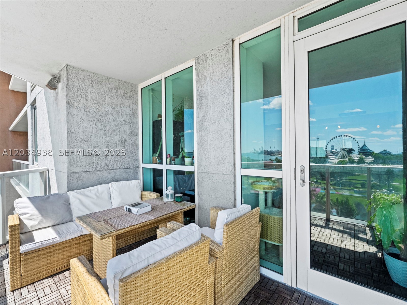 244 Biscayne Blvd 701 Property Photo 2