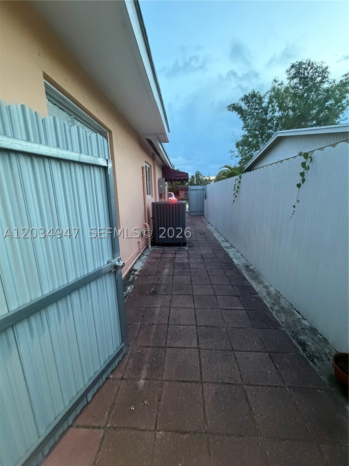 15431 Sw 101st Ave Property Photo 10