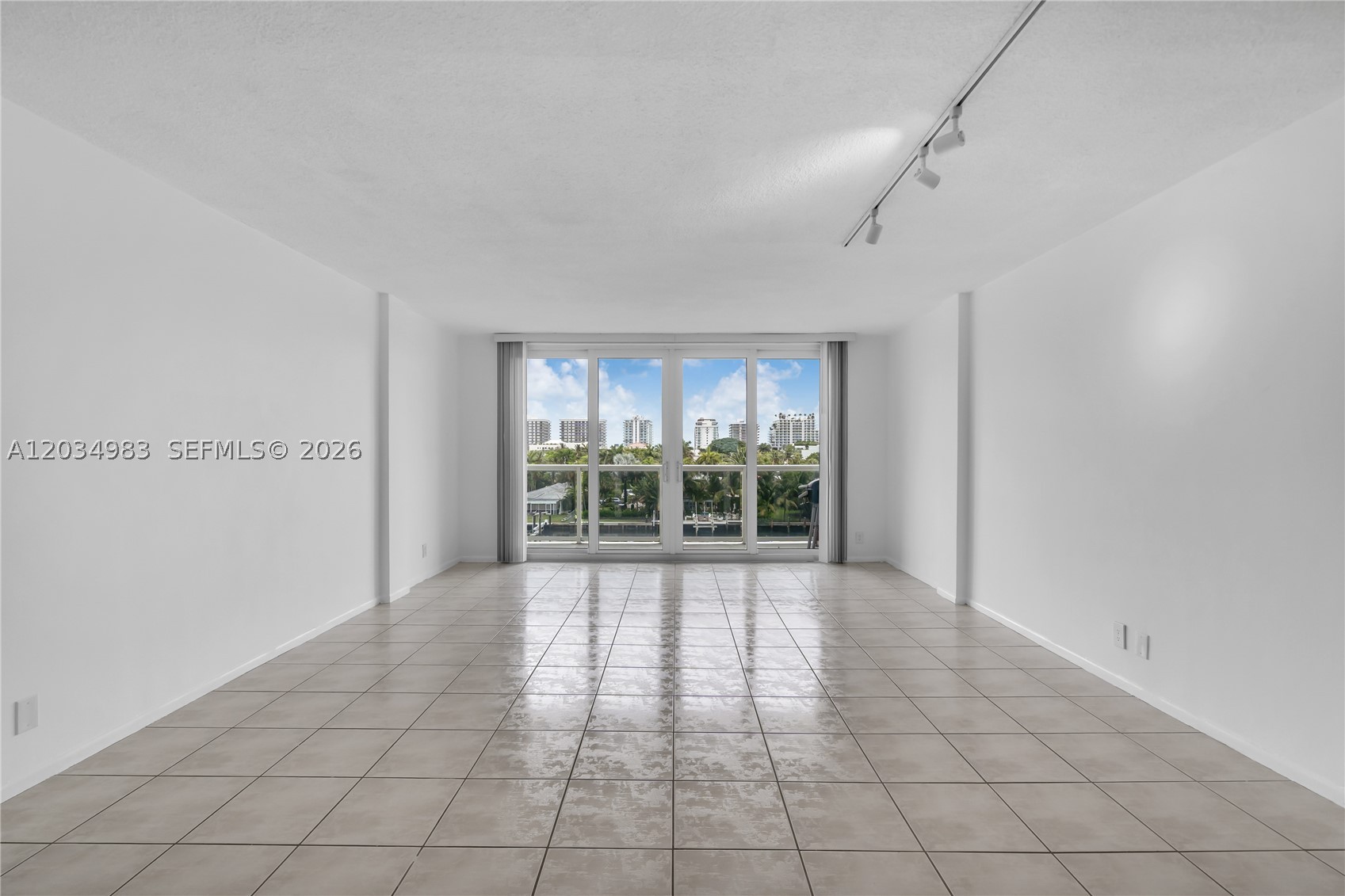 9381 E Bay Harbor Dr 504n Property Photo 2