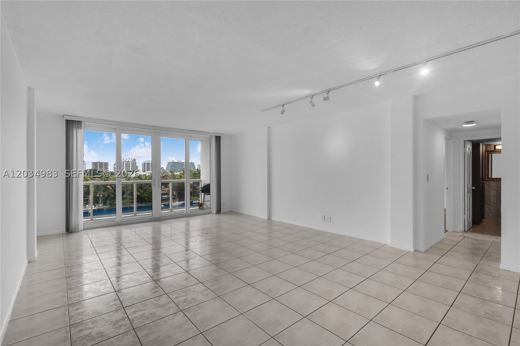 9381 E Bay Harbor Dr 504n Property Photo 3