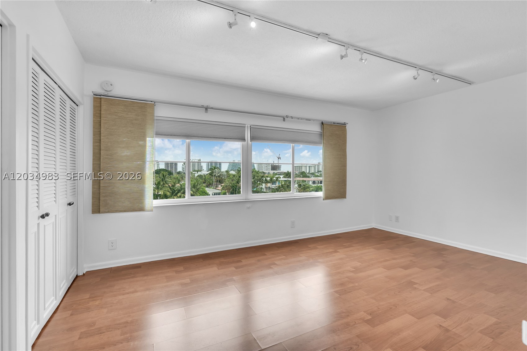 9381 E Bay Harbor Dr 504n Property Photo 14