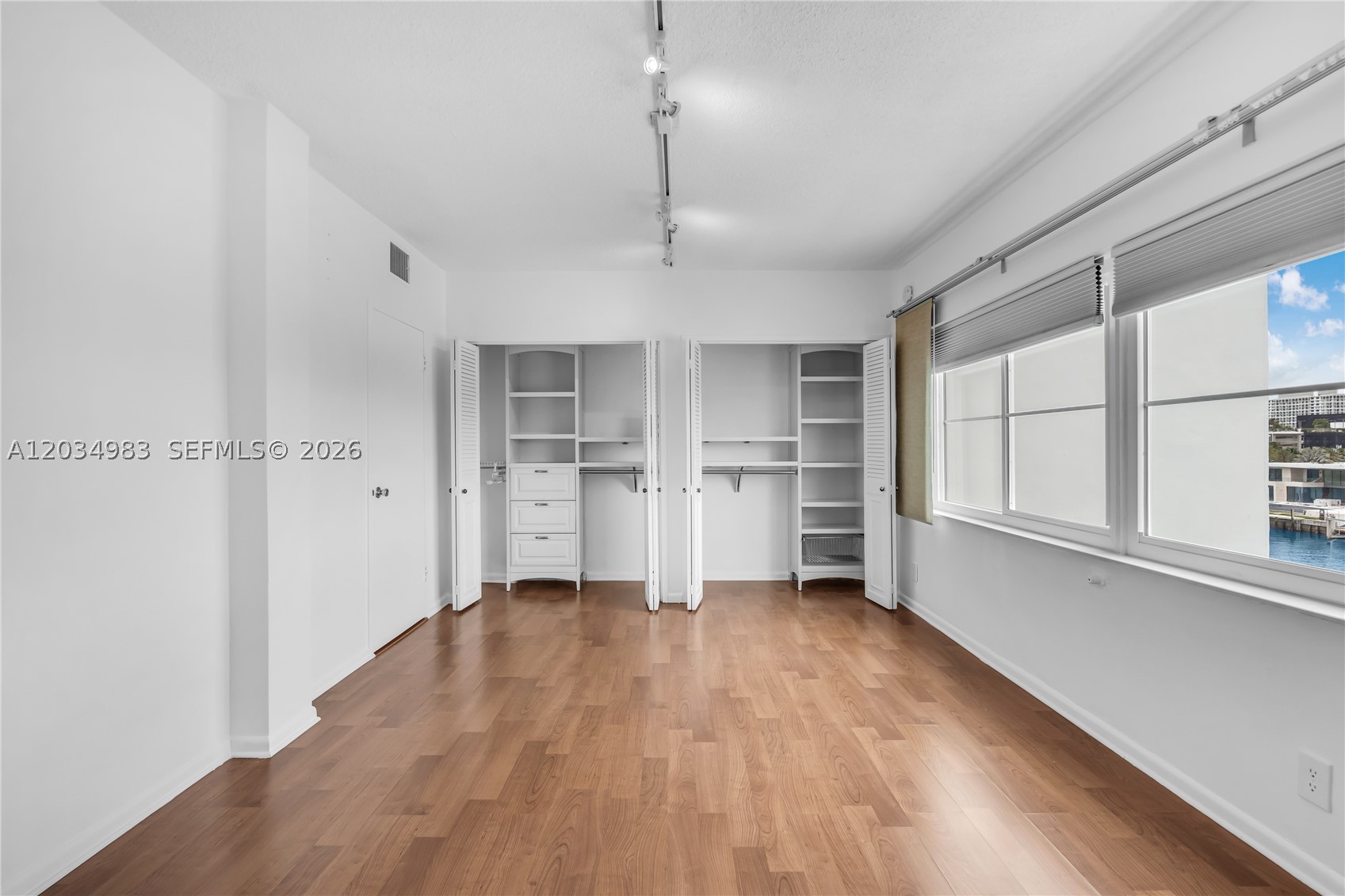 9381 E Bay Harbor Dr 504n Property Photo 17