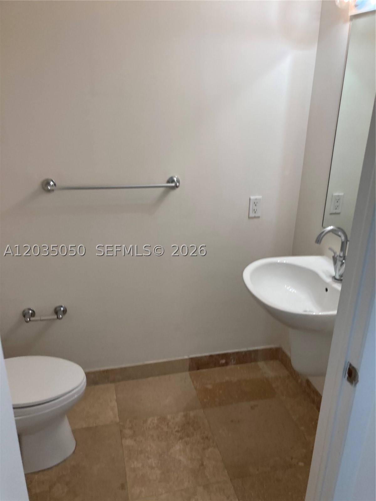 41 Se 5th St 1104 Property Photo 7