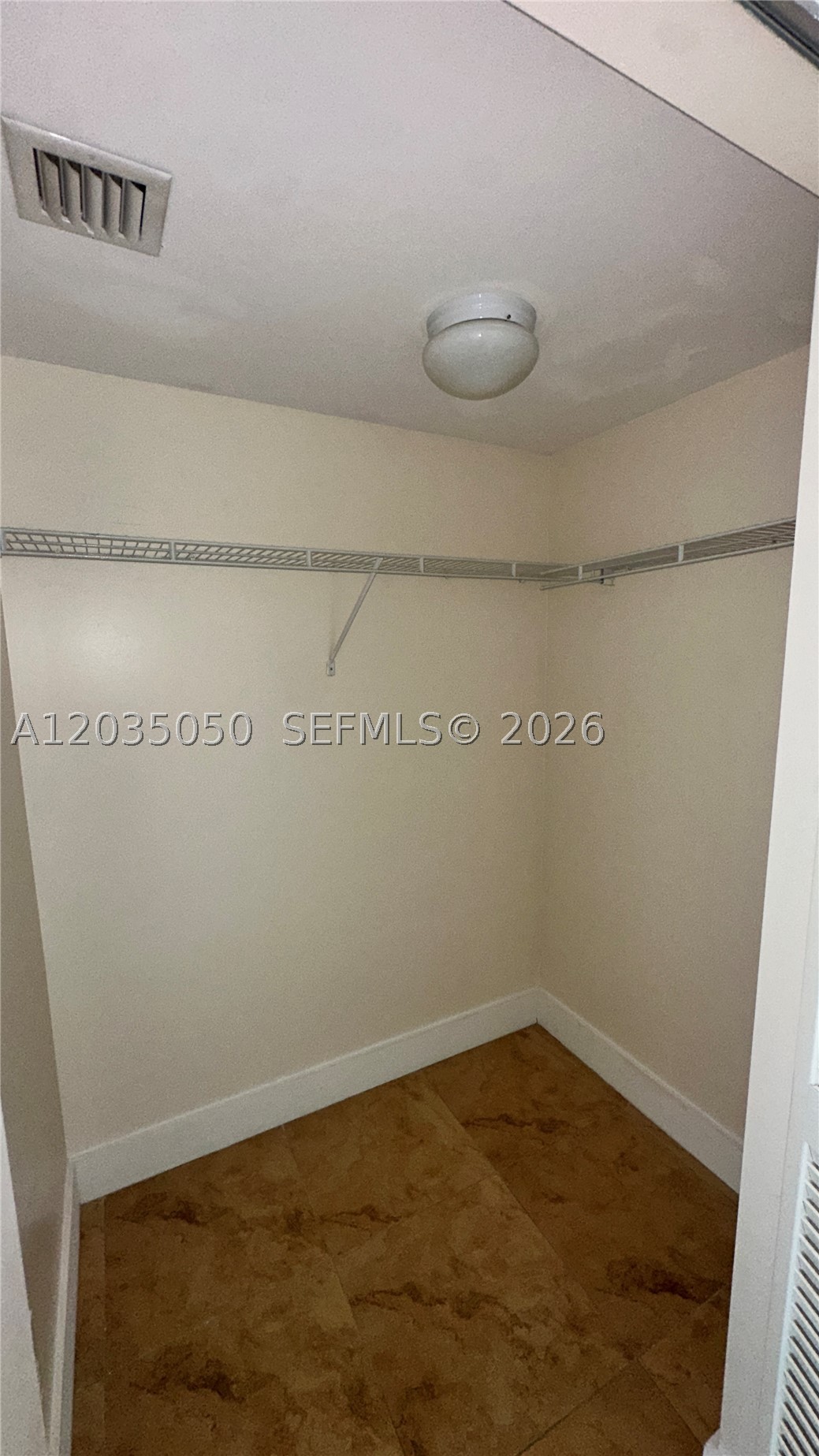 41 Se 5th St 1104 Property Photo 11