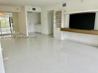 3000 Island Blvd 603 Property Photo 6